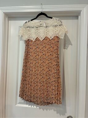 Xhilaration Cream Lace Yoke Peach Floral Pleated Dress